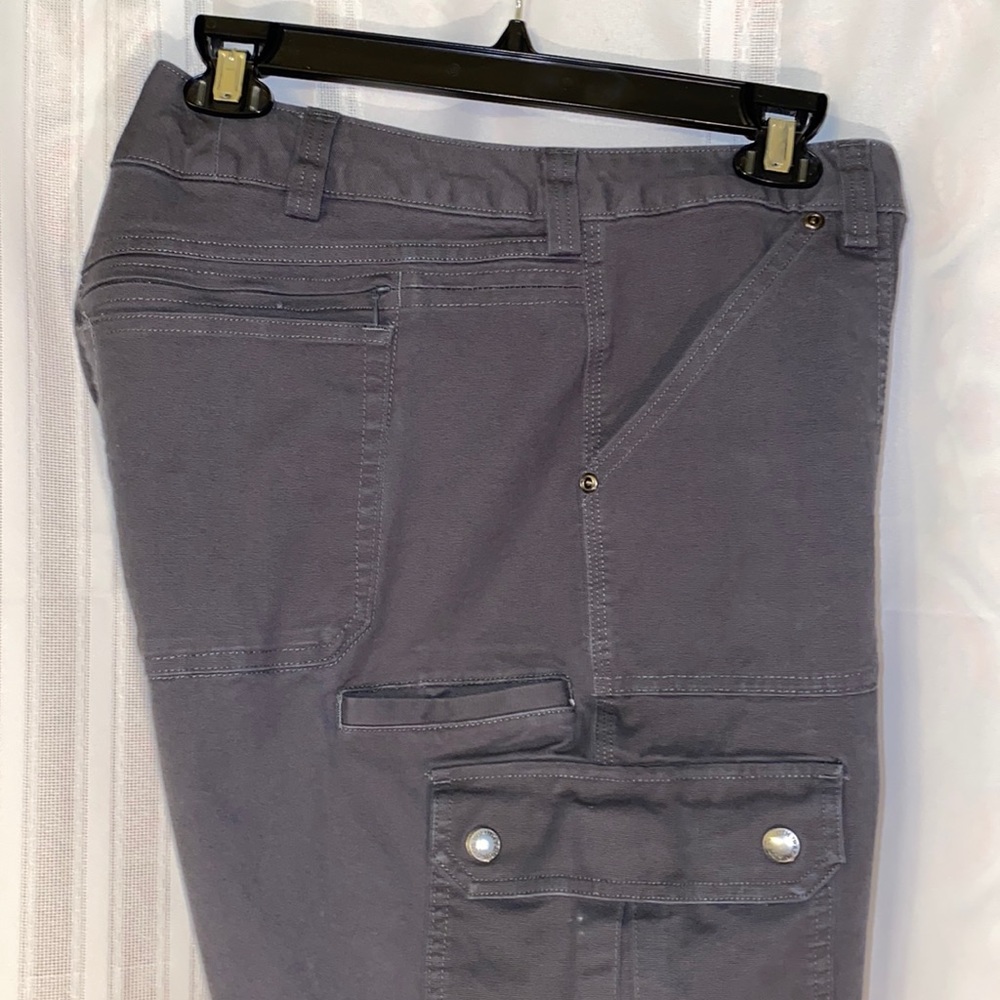 Duluth Curvesetter Waistband cargo pants